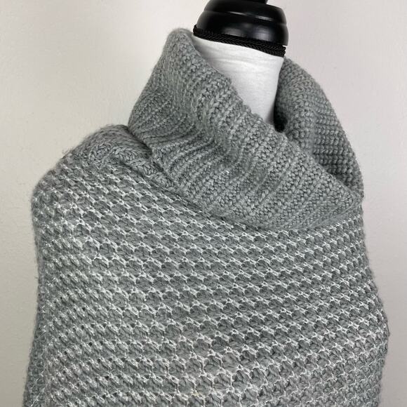 Calvin Klein | OS Gray & Silver Metallic Chunky Knit Pullover Poncho Sweater - Picture 5 of 14